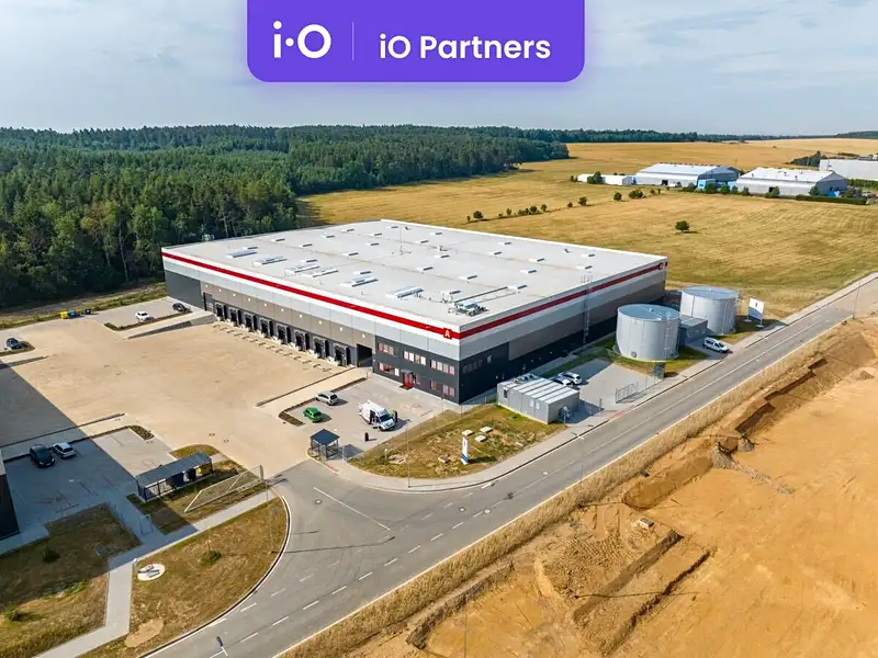 Pronájem skladového prostoru 3500 m², Tlučná – náhled fotky 2