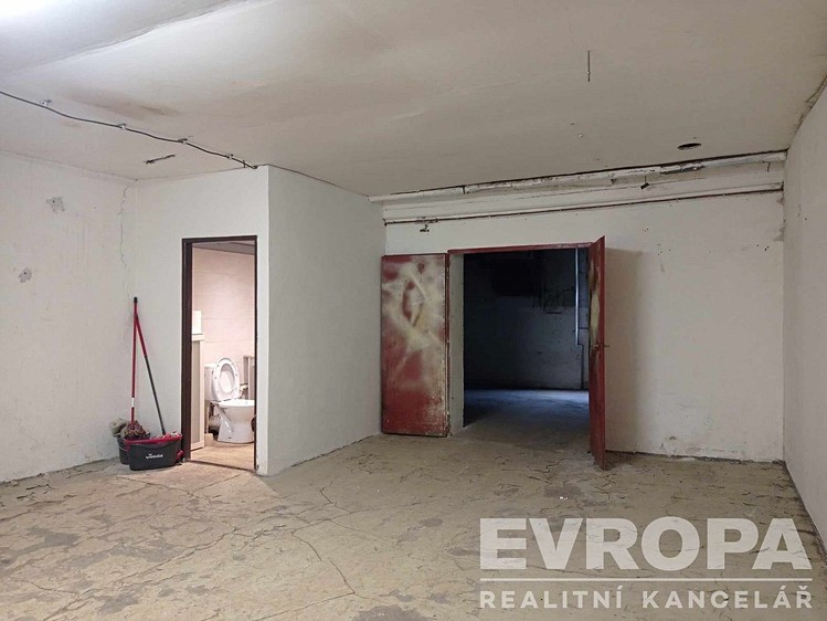 Pronájem komerčního prostoru, 700 m² (14 z 16)