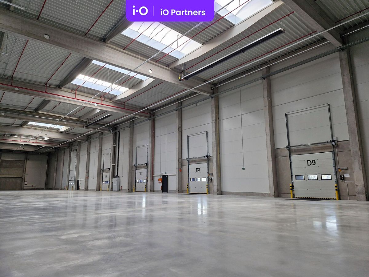Pronájem skladového prostoru 10000 m²