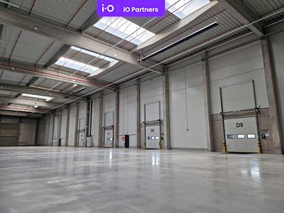 Pronájem skladového prostoru 10000 m²