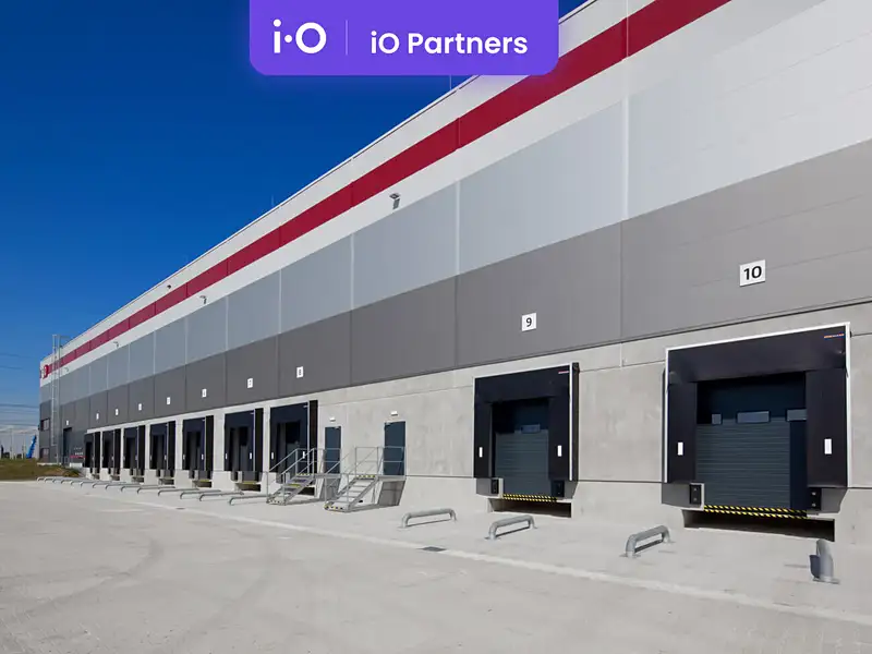 Pronájem skladového prostoru 4750 m², Zeleneč – náhled fotky 1