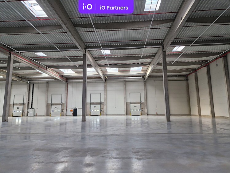 Gewerbefläche zur Miete, 3.500 m² (1 von 8)