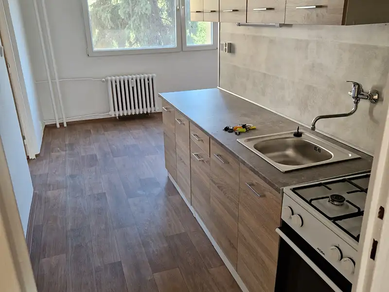 Pronájem bytu 2+1 64 m², Chomutov – náhled fotky 1