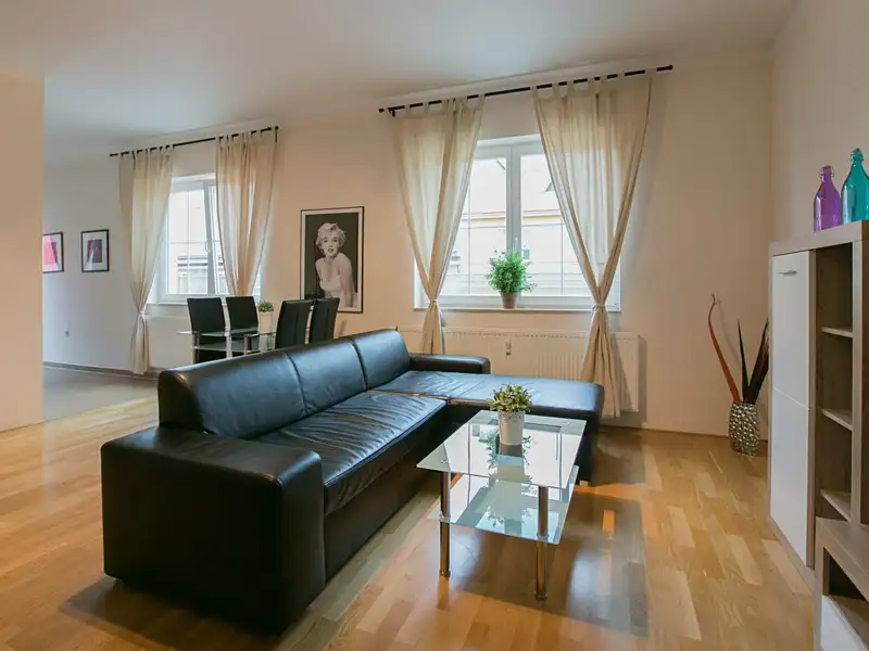 Prodej bytu 3+kk 116 m², Karlovy Vary – náhled fotky 3