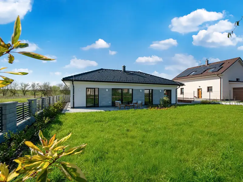 Prodej rodinného domu 102 m², pozemek 621 m², Krakovany – náhled fotky 1