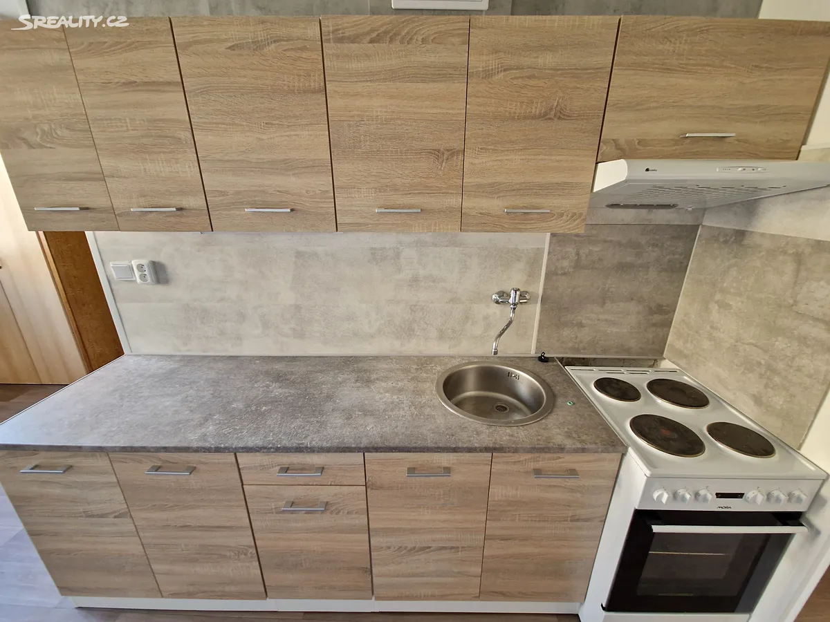 Pronájem bytu 2+1 66 m² – pohled 2