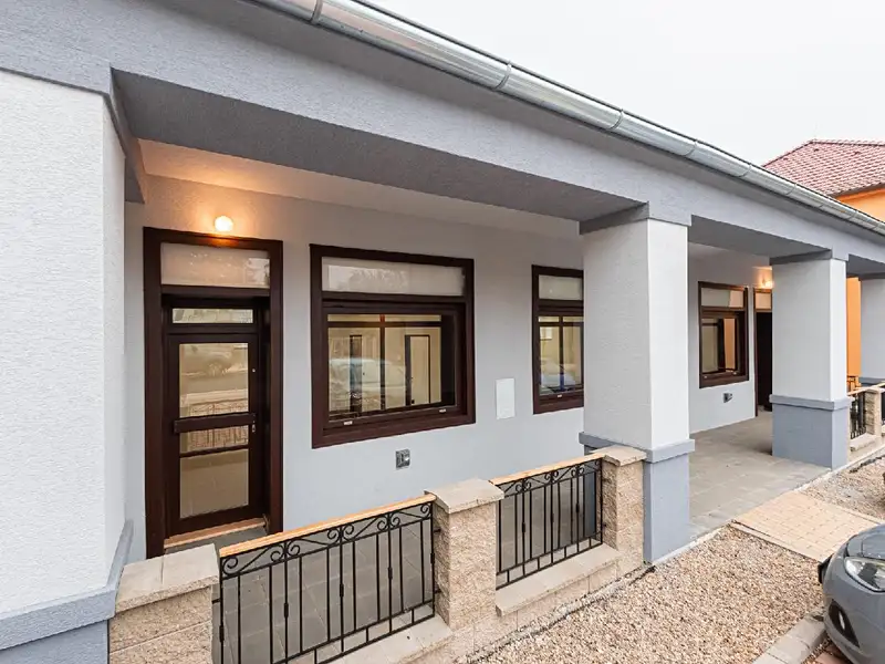 Prodej obchodního prostoru 69 m², Přelouč – náhled fotky 1