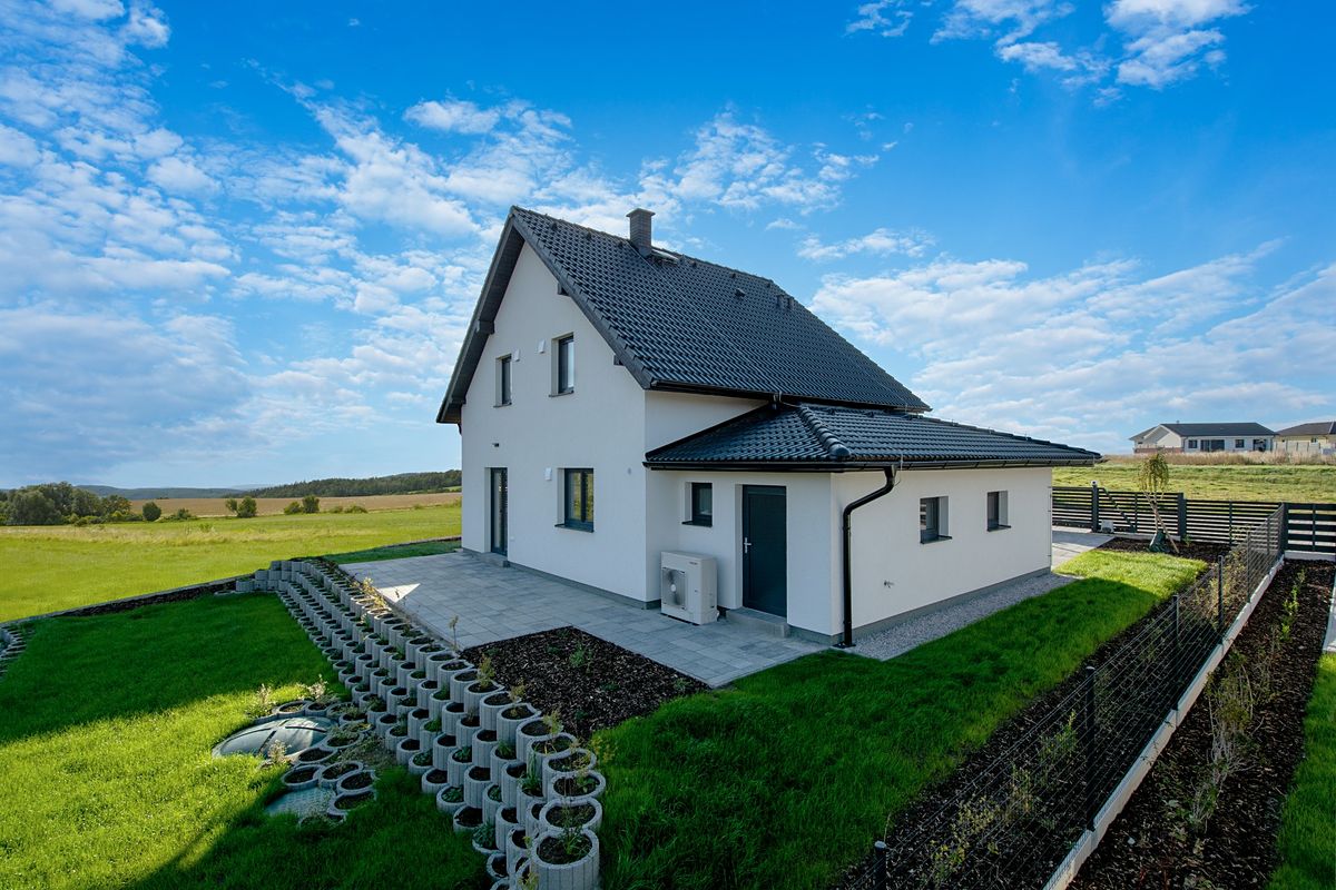 Prodej rodinného domu 123 m², pozemek 681 m² – fotografie 3