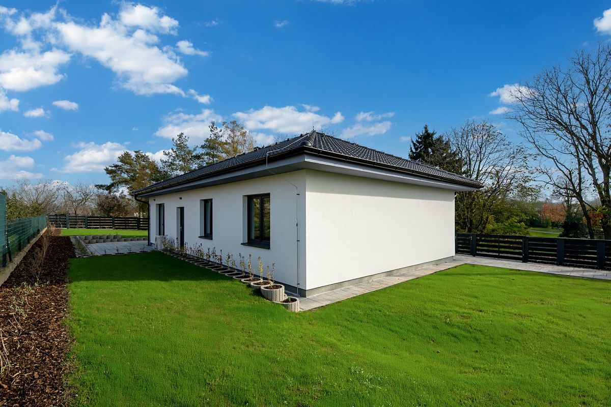Prodej rodinného domu 106 m², pozemek 669 m² – fotografie 3