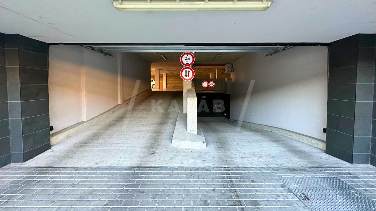 Prodej garážového stání 14 m² – fotografie 3