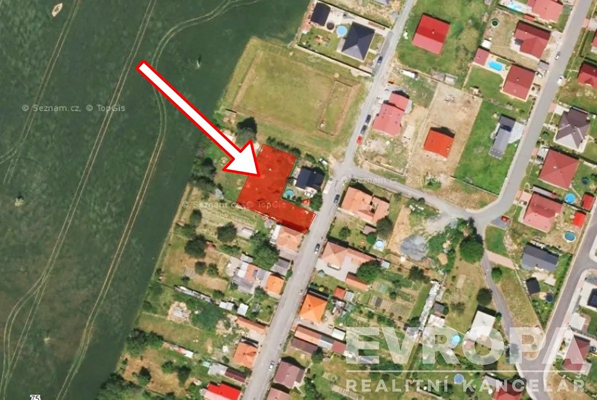 Prodej stavebního pozemku 829 m²