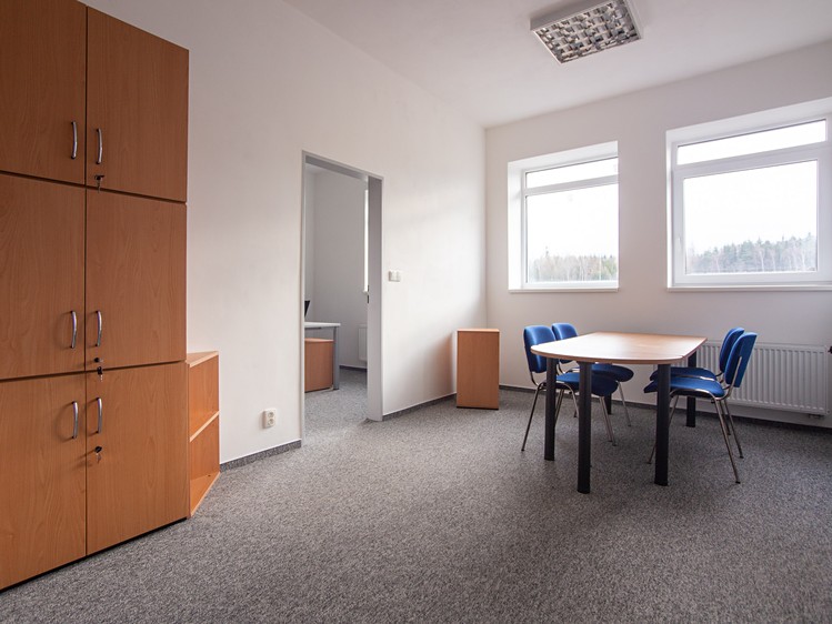 Комерційне приміщення на продаж, 6 236 м² (30 з 40)