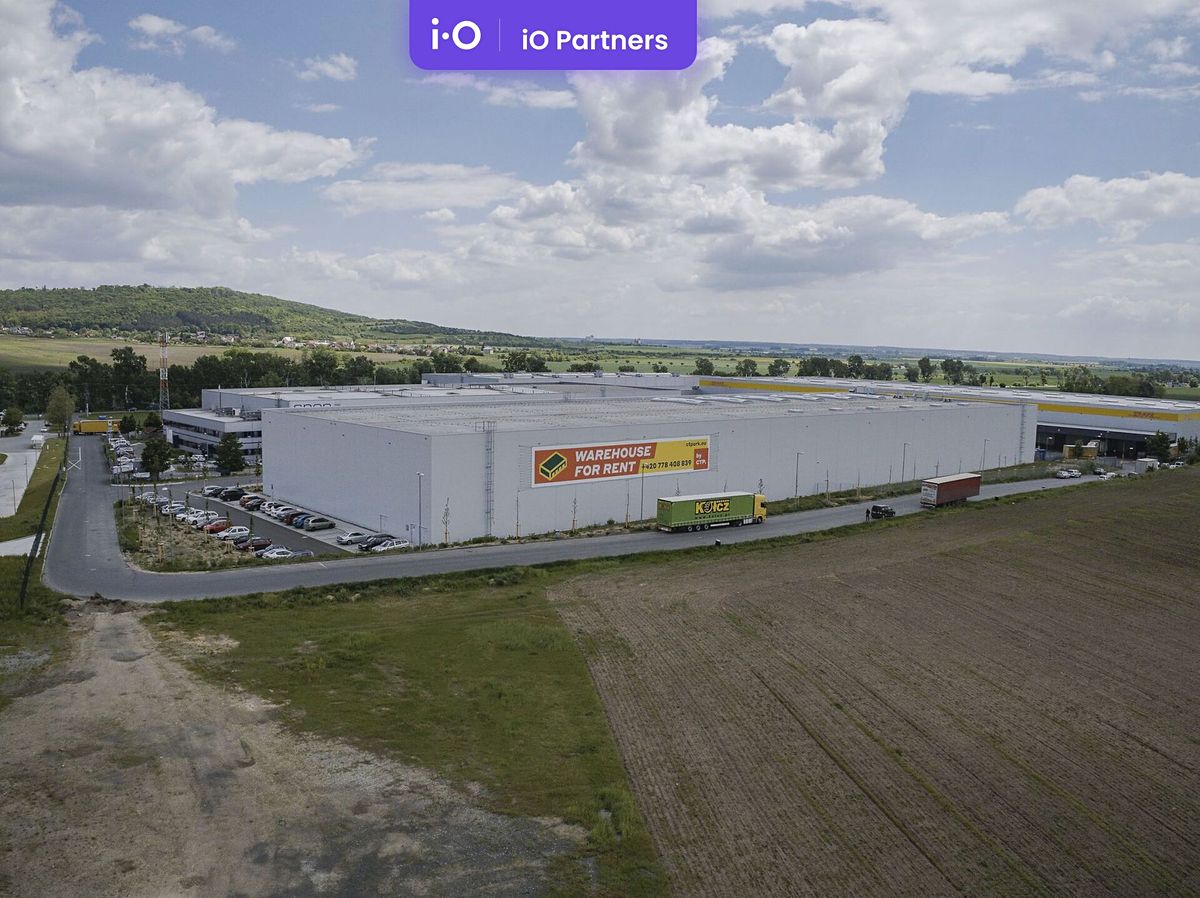 Pronájem skladového prostoru 3563 m²