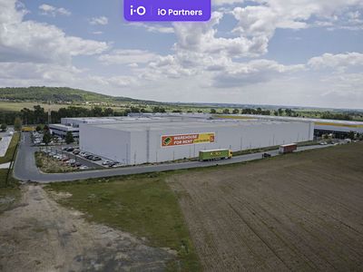 Pronájem skladového prostoru 3563 m²