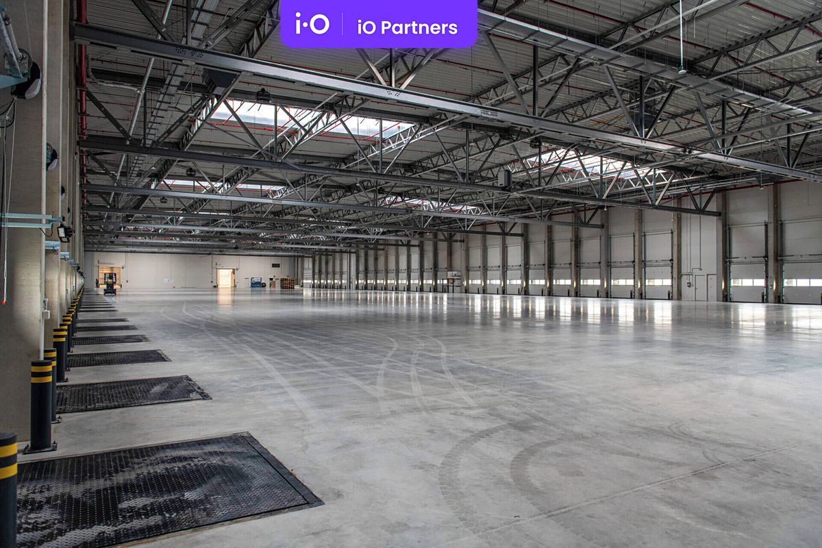Pronájem skladového prostoru 3500 m²