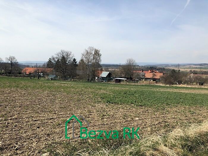 Prodej stavebního pozemku 1980 m², Zbenice – fotka 1 z 3