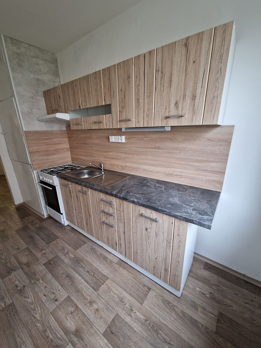 Pronájem bytu 4+1 88 m² – fotografie 2