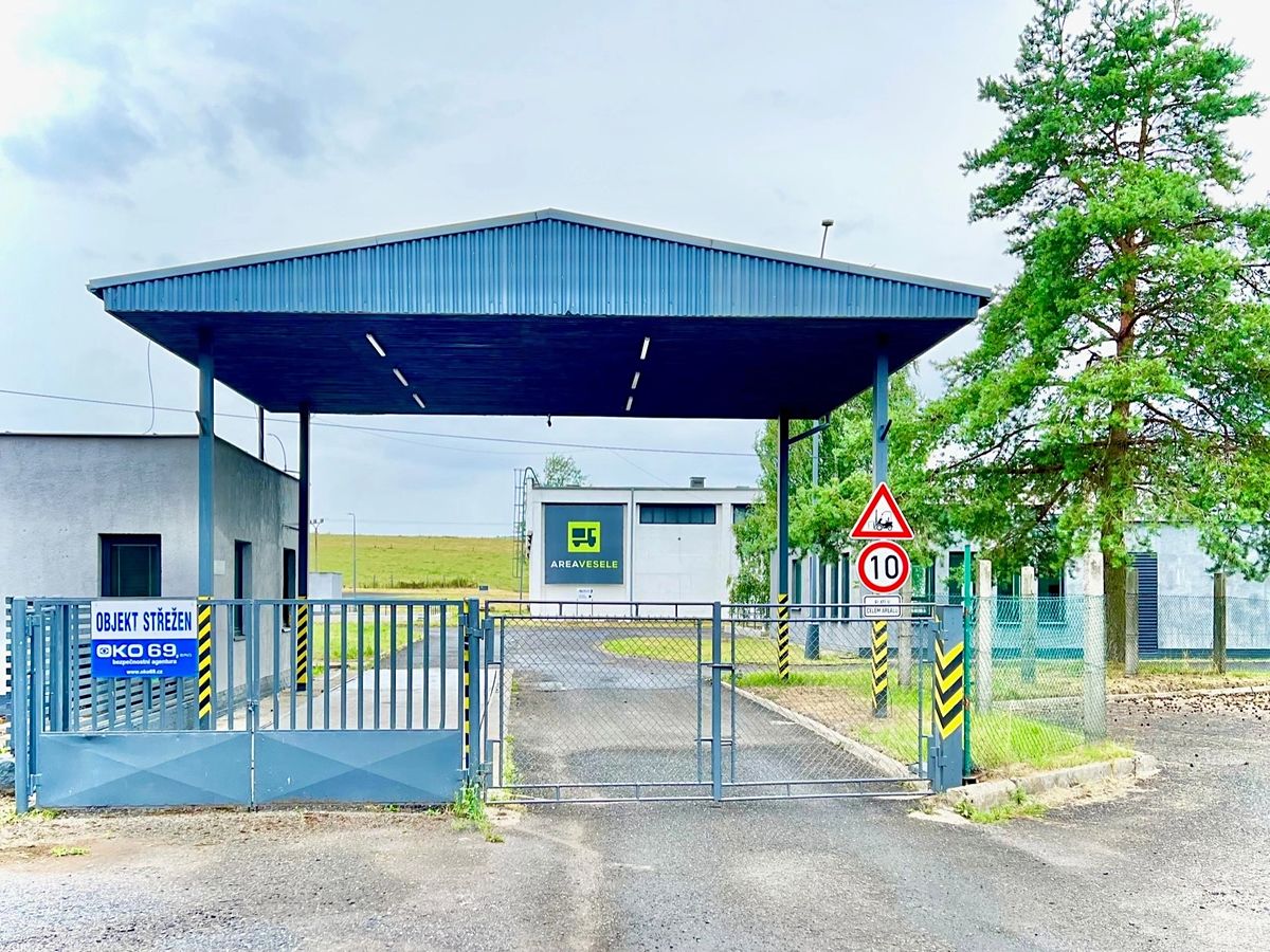 Pronájem komerčního pozemku 500 m² – fotografie 4