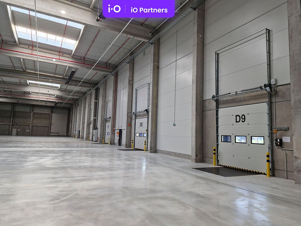Pronájem skladového prostoru 8300 m² – fotografie 3