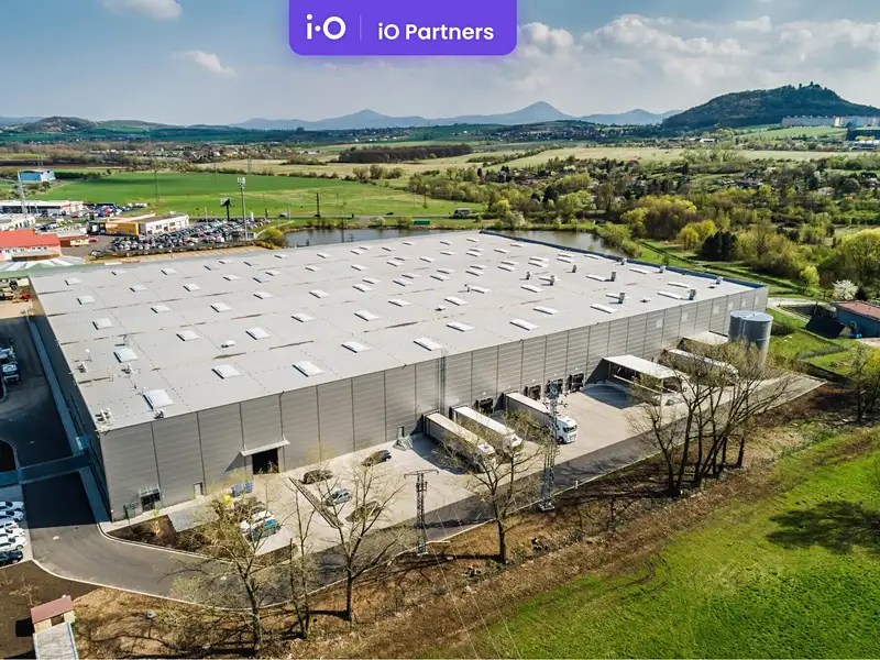 Pronájem skladového prostoru 2200 m², Krupka – náhled fotky 1