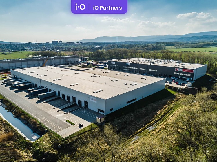Комерційне приміщення в оренду, 2 200 м² (2 з 4)