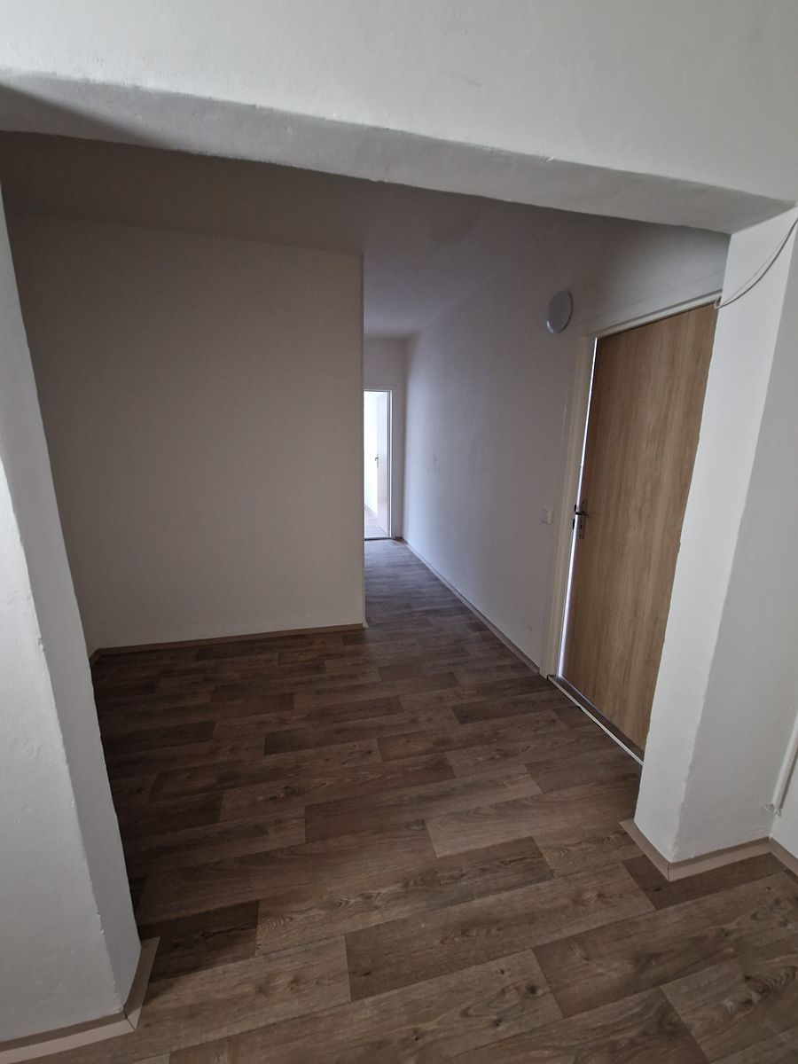 Pronájem bytu 4+1 88 m² – fotografie 5