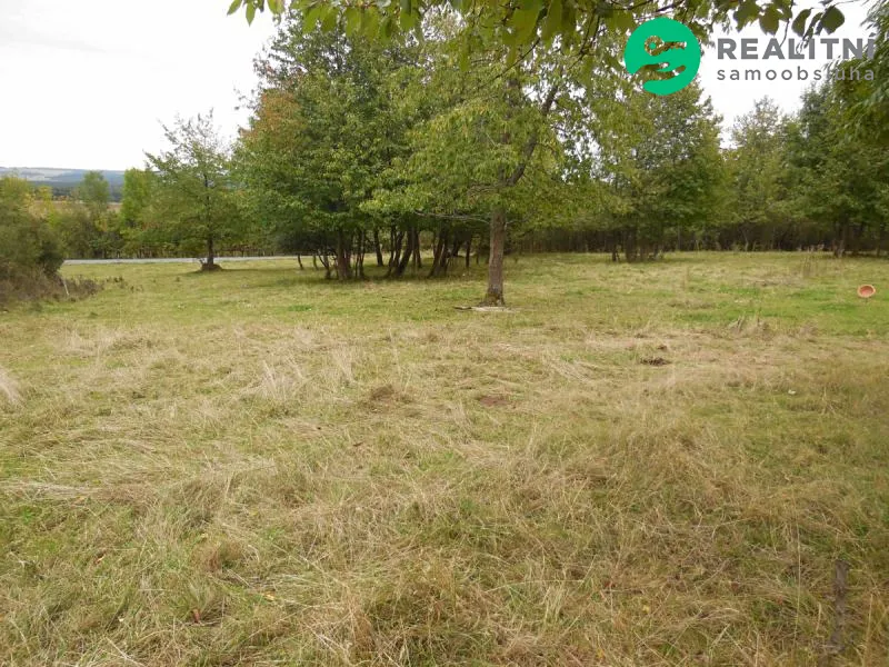 Prodej stavebního pozemku 1000 m²