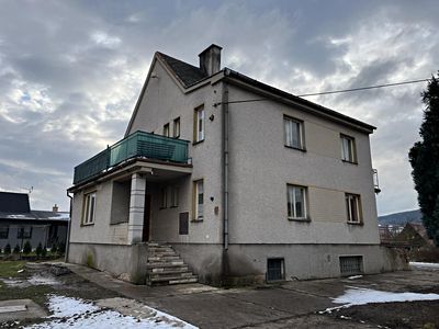 Prodej rodinného domu 242 m², pozemek 990 m²