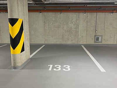 Pronájem garážového stání 15 m²