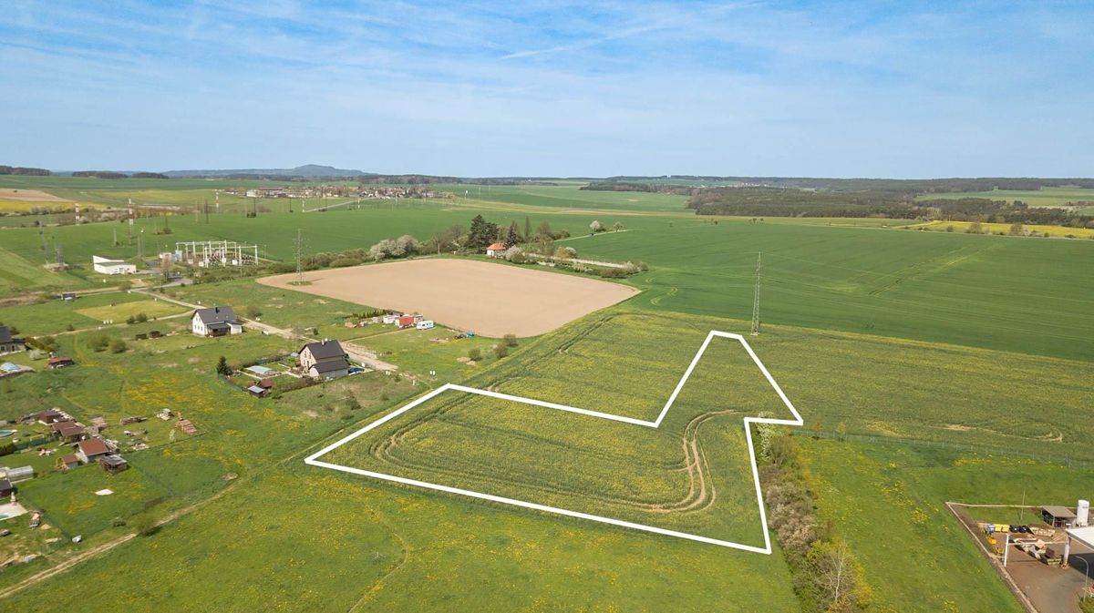 Prodej stavebního pozemku 7355 m²