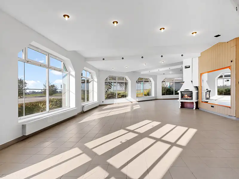 Prodej obchodního prostoru 3300 m², Obříství – náhled fotky 2