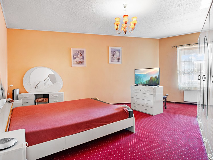 Комерційне приміщення на продаж, 3 300 м² (37 з 48)