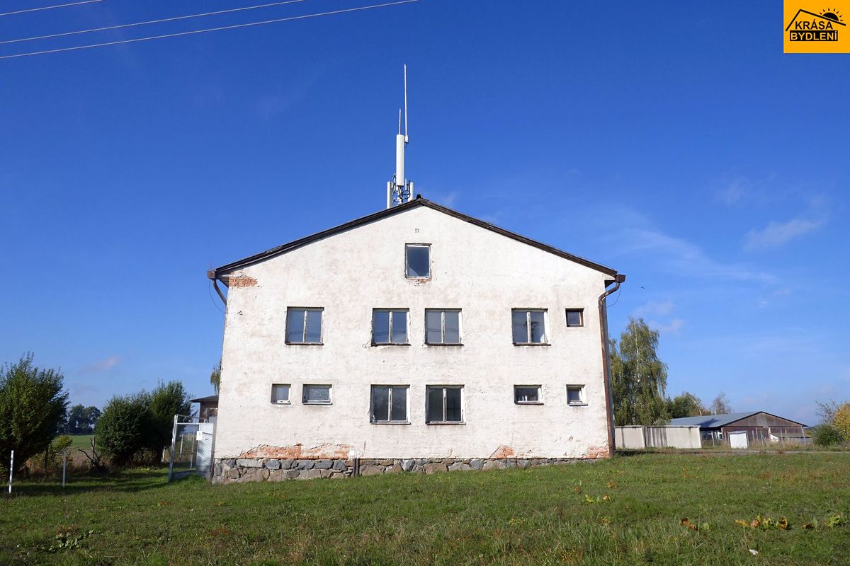 Prodej výrobní haly, prostoru 3963 m², Moravec – fotka 1 z 3