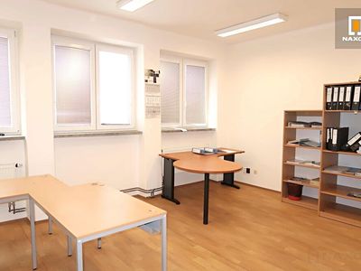 Pronájem kanceláře 600 m²