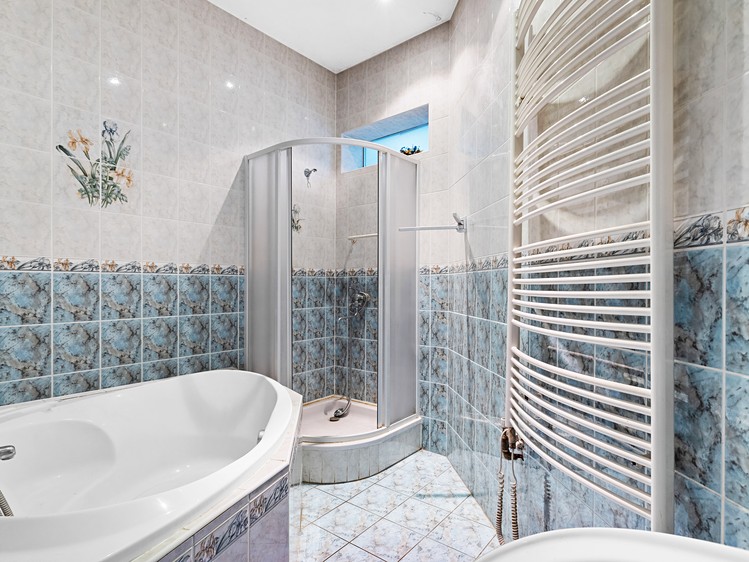 Комерційне приміщення на продаж, 3 300 м² (31 з 48)