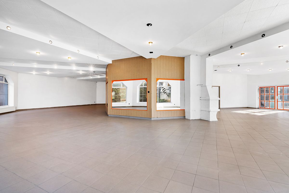 Prodej obchodního prostoru 3300 m² – fotografie 3