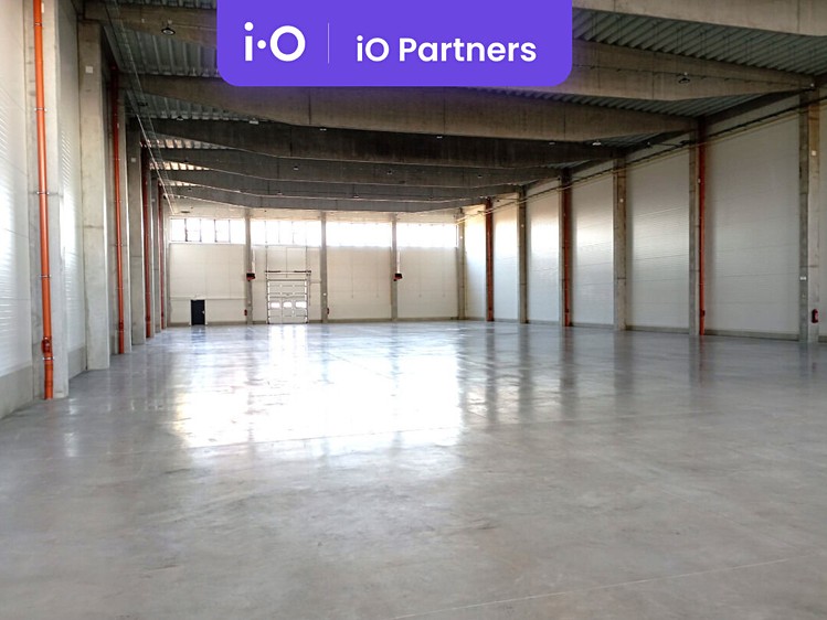 Комерційне приміщення в оренду, 1 481 м² (1 з 3)