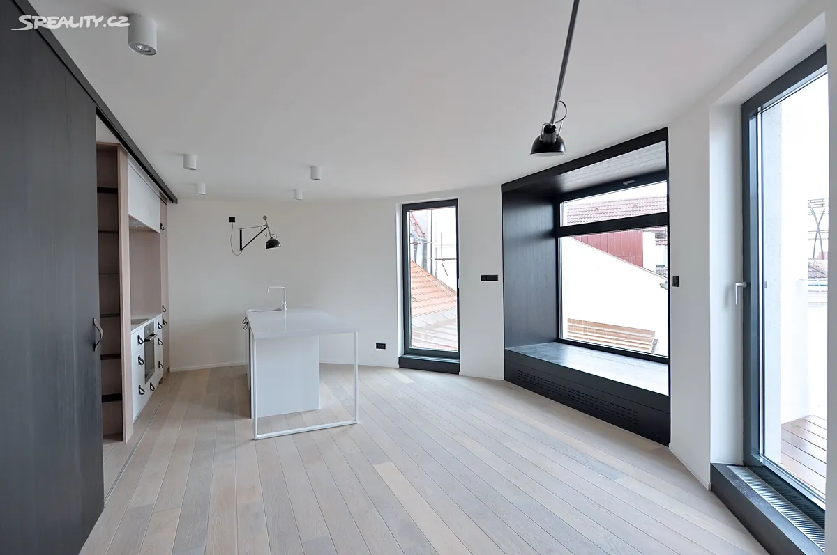 Pronájem bytu 2+kk 60 m², Praha