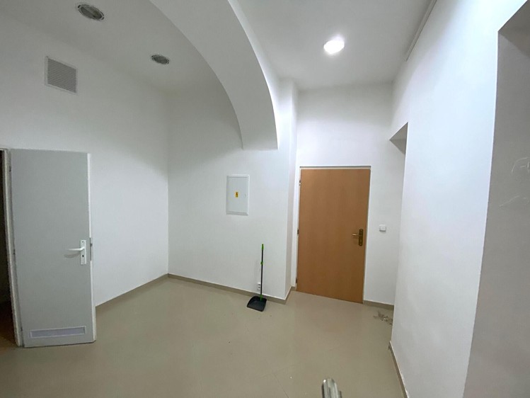 Gewerbefläche zum Kauf, 69 m² (7 von 9)