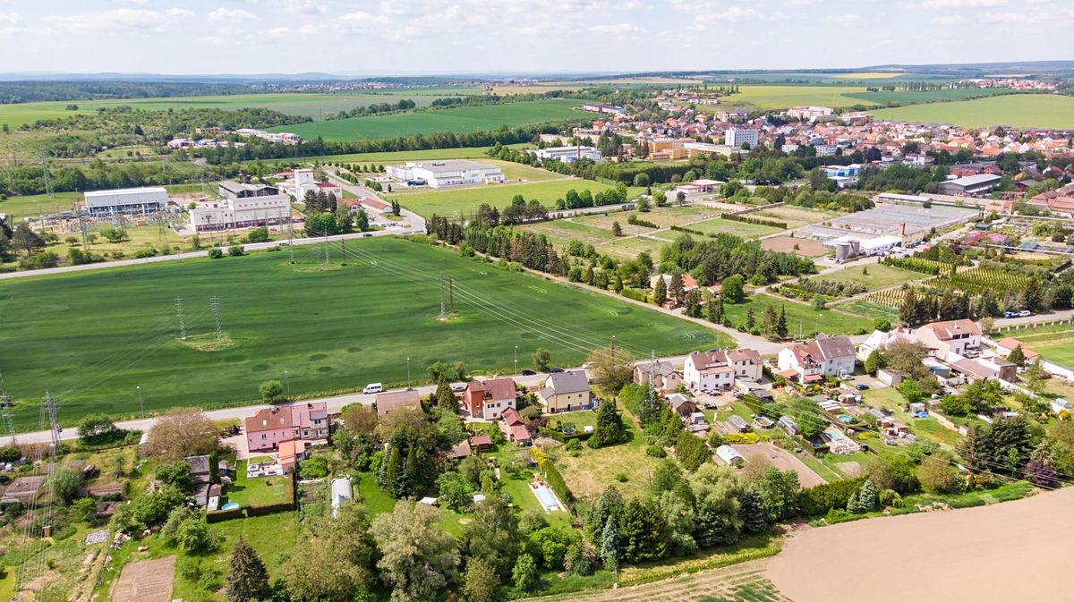 Prodej stavebního pozemku 910 m² – fotografie 3