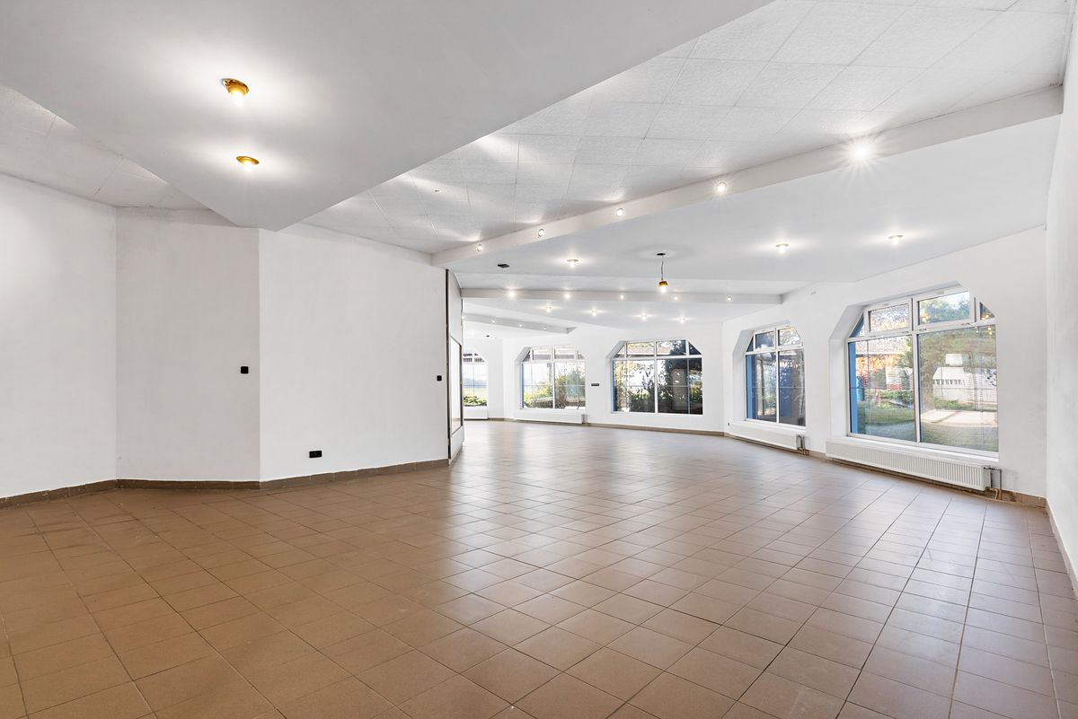 Prodej obchodního prostoru 3300 m² – fotografie 5
