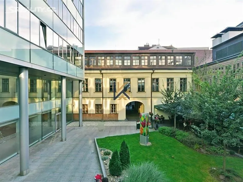 Pronájem kanceláře 300 m² – pohled 4