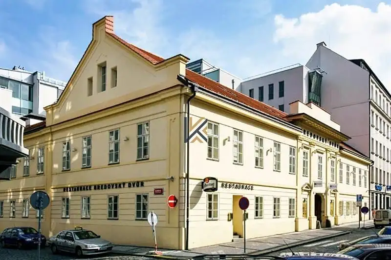 Pronájem kanceláře 300 m², Praha – náhled fotky 1