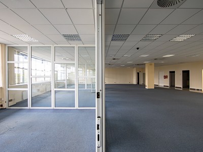 Комерційне приміщення в оренду, 1 529 м² (3 з 11)