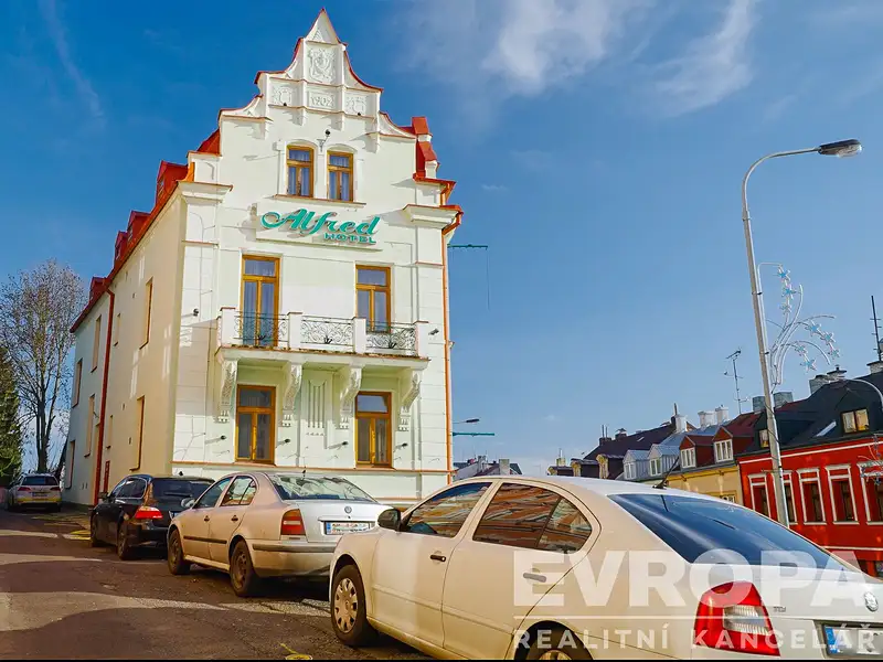 Prodej ubytovacího zařízení 1015 m², Karlovy Vary – náhled fotky 2