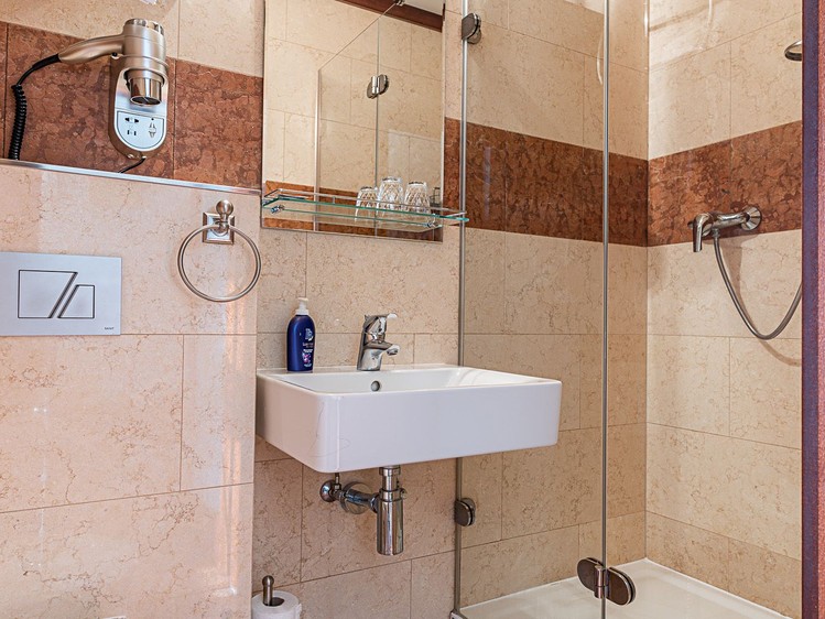 Комерційне приміщення на продаж, 1 015 м² (15 з 29)