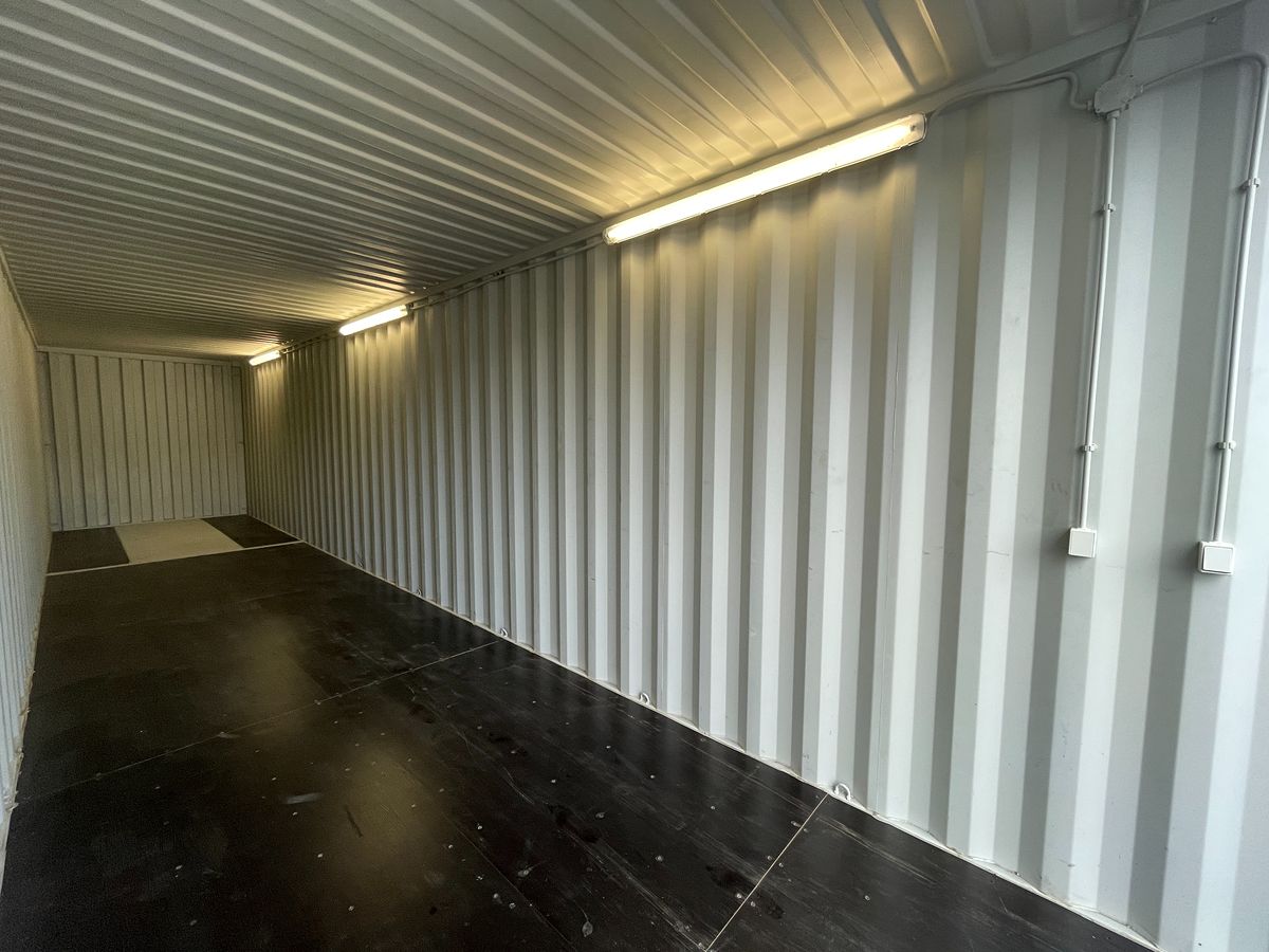 Pronájem skladového prostoru 30 m², Praha – fotka 1 z 3