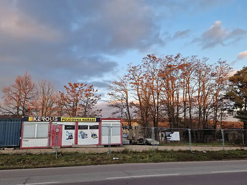 Pronájem obchodního prostoru 500 m², Znojmo – náhled fotky 3