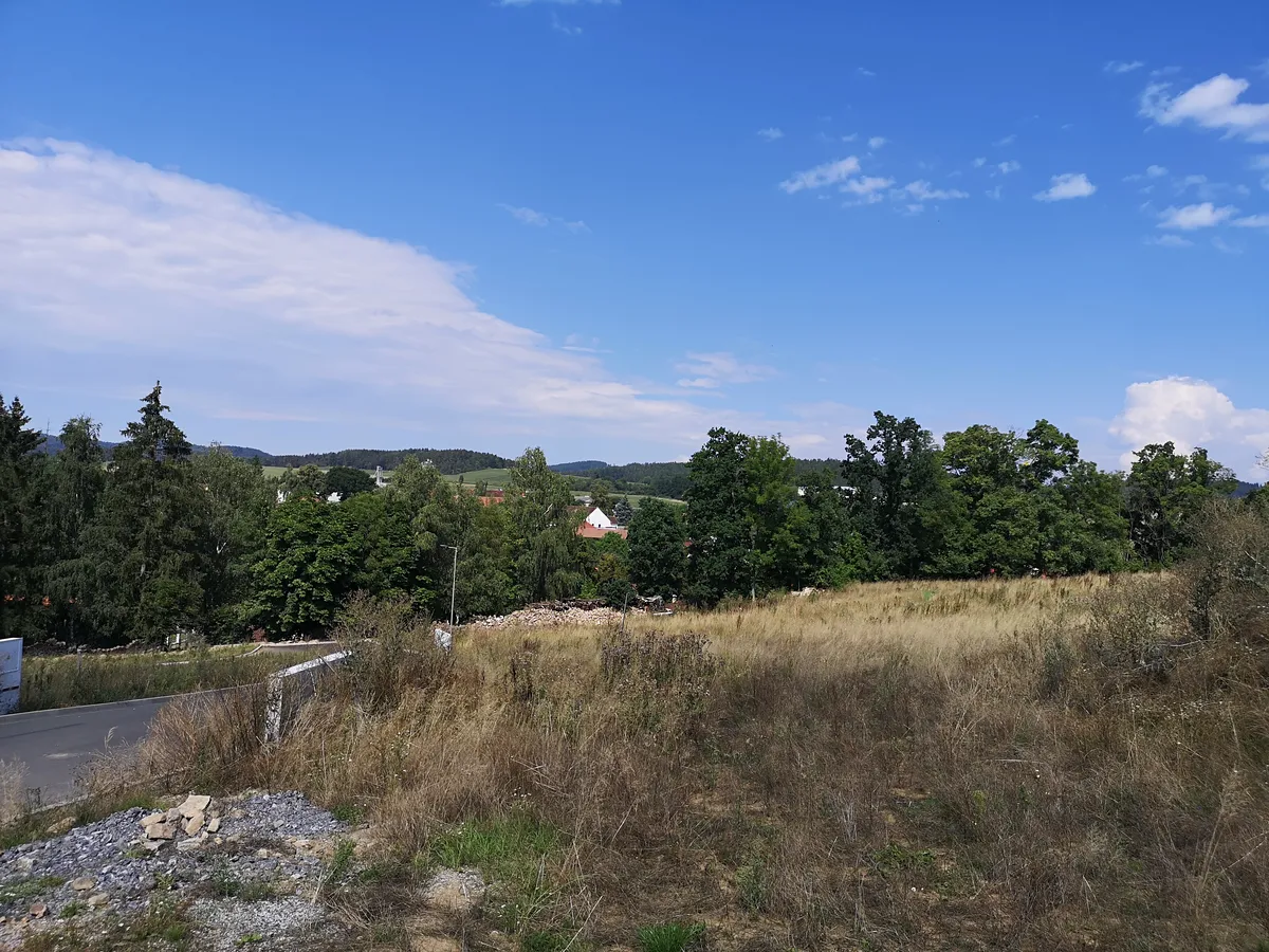 Prodej stavebního pozemku 1050 m²