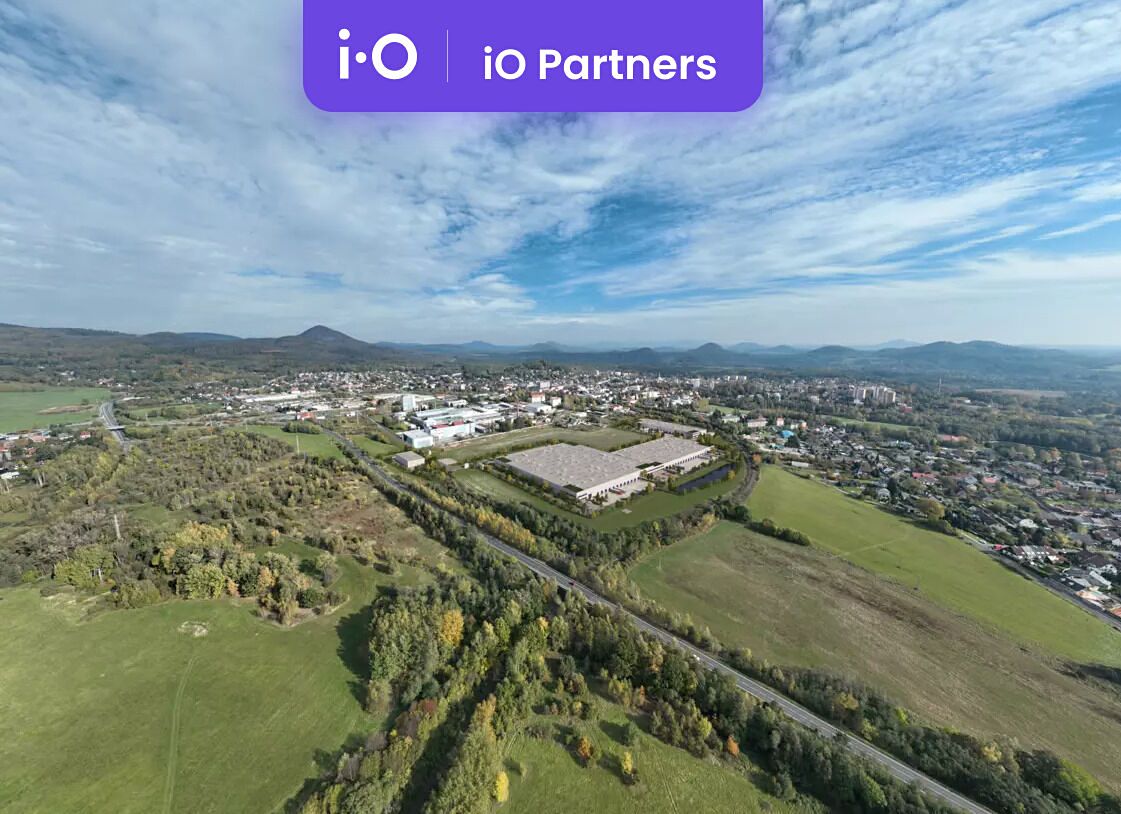Pronájem skladového prostoru 1244 m²